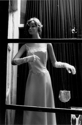 Floating handbag
