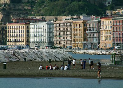 Sunday morning: Naples, Via Caracciolo